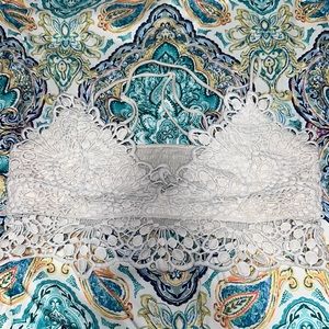 Size-L flaw: they are missing the padding